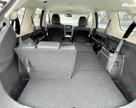 Серый Мицубиси Аутлендер, объемом двигателя 2.4 л и пробегом 24 тыс. км за 27950 $, фото 10 на Automoto.ua