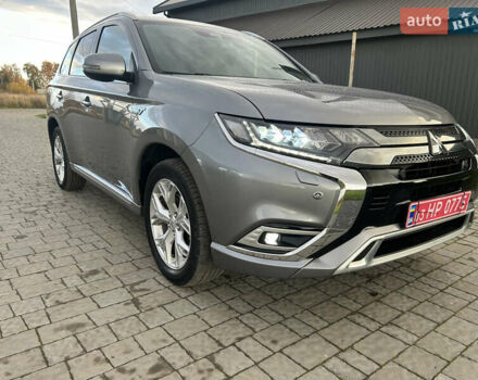 Сірий Міцубісі Аутлендер, об'ємом двигуна 0 л та пробігом 157 тис. км за 25900 $, фото 1 на Automoto.ua