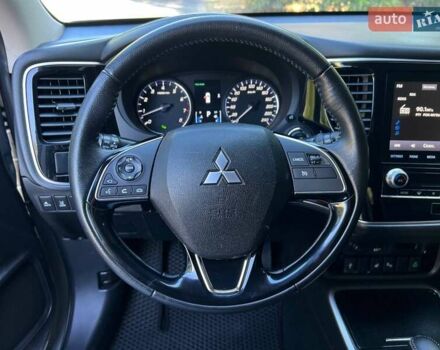 Серый Мицубиси Аутлендер, объемом двигателя 2.4 л и пробегом 80 тыс. км за 15900 $, фото 19 на Automoto.ua