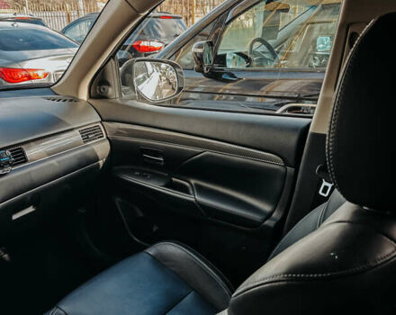 Серый Мицубиси Аутлендер, объемом двигателя 2.4 л и пробегом 95 тыс. км за 16500 $, фото 12 на Automoto.ua