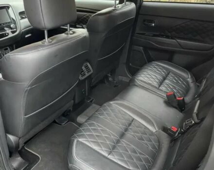 Серый Мицубиси Аутлендер, объемом двигателя 2.4 л и пробегом 49 тыс. км за 13300 $, фото 9 на Automoto.ua