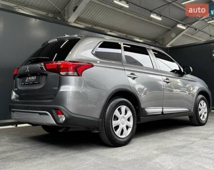 Серый Мицубиси Аутлендер, объемом двигателя 2 л и пробегом 91 тыс. км за 19000 $, фото 21 на Automoto.ua