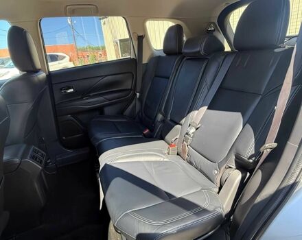 Сірий Міцубісі Аутлендер, об'ємом двигуна 2.4 л та пробігом 45 тис. км за 5800 $, фото 10 на Automoto.ua