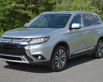 Серый Мицубиси Аутлендер, объемом двигателя 2.4 л и пробегом 35 тыс. км за 7600 $, фото 2 на Automoto.ua