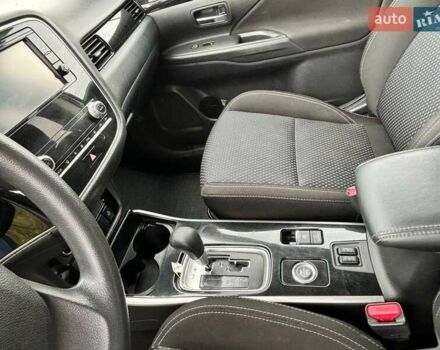 Сірий Міцубісі Аутлендер, об'ємом двигуна 2.36 л та пробігом 91 тис. км за 21150 $, фото 20 на Automoto.ua