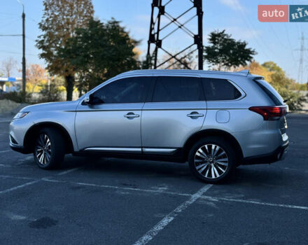 Міцубісі Аутлендер 2020 у Дніпро (Дніпропетровську) на Automoto.ua Сірий Міцубісі Аутлендер, об'ємом двигуна 2.36 л та пробігом 29 тис. км за 25500 $, фото 8 на Automoto.ua