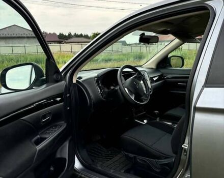 Сірий Міцубісі Аутлендер, об'ємом двигуна 2.36 л та пробігом 91 тис. км за 21150 $, фото 3 на Automoto.ua