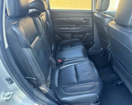 Сірий Міцубісі Аутлендер, об'ємом двигуна 2.4 л та пробігом 33 тис. км за 3000 $, фото 12 на Automoto.ua