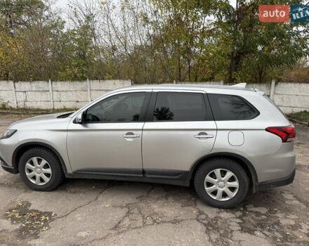 Мицубиси Аутлендер 2020 в Кропивницком (Кировограде) на Automoto.ua Серый Мицубиси Аутлендер, объемом двигателя 2 л и пробегом 100 тыс. км за 18300 $, фото 2 на Automoto.ua