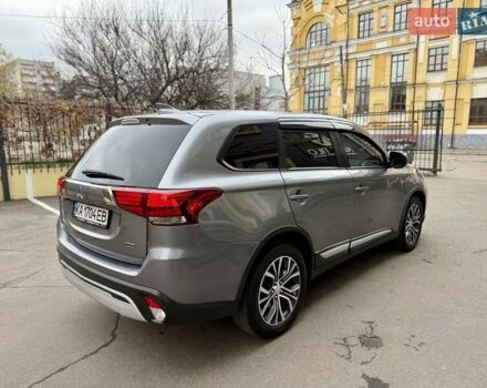 Сірий Міцубісі Аутлендер, об'ємом двигуна 2.36 л та пробігом 136 тис. км за 14800 $, фото 7 на Automoto.ua