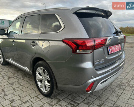 Сірий Міцубісі Аутлендер, об'ємом двигуна 0 л та пробігом 157 тис. км за 25900 $, фото 7 на Automoto.ua