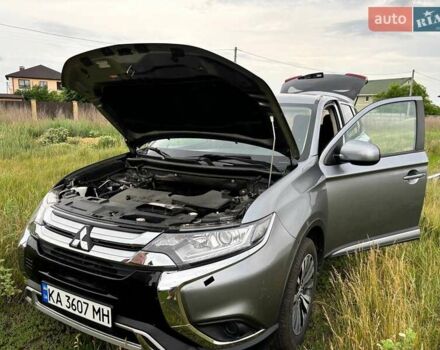 Сірий Міцубісі Аутлендер, об'ємом двигуна 2.36 л та пробігом 91 тис. км за 21150 $, фото 21 на Automoto.ua