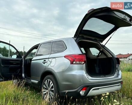 Сірий Міцубісі Аутлендер, об'ємом двигуна 2.36 л та пробігом 91 тис. км за 21150 $, фото 14 на Automoto.ua