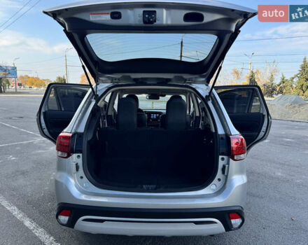 Міцубісі Аутлендер 2020 у Дніпро (Дніпропетровську) на Automoto.ua Сірий Міцубісі Аутлендер, об'ємом двигуна 2.36 л та пробігом 29 тис. км за 25500 $, фото 36 на Automoto.ua