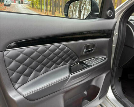 Серый Мицубиси Аутлендер, объемом двигателя 2.36 л и пробегом 179 тыс. км за 24900 $, фото 12 на Automoto.ua