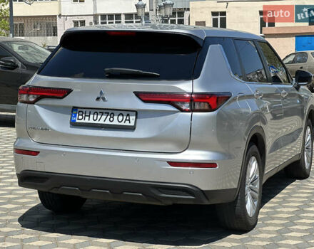 Серый Мицубиси Аутлендер, объемом двигателя 2.5 л и пробегом 94 тыс. км за 23500 $, фото 3 на Automoto.ua