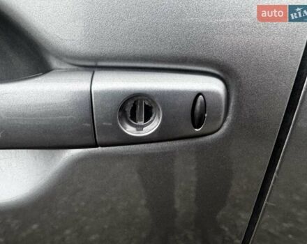 Серый Мицубиси Аутлендер, объемом двигателя 2 л и пробегом 122 тыс. км за 19988 $, фото 9 на Automoto.ua