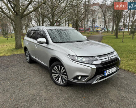 Серый Мицубиси Аутлендер, объемом двигателя 2.36 л и пробегом 142 тыс. км за 21500 $, фото 13 на Automoto.ua