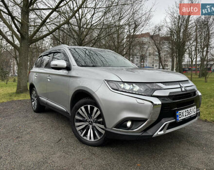 Серый Мицубиси Аутлендер, объемом двигателя 2.36 л и пробегом 142 тыс. км за 21500 $, фото 12 на Automoto.ua