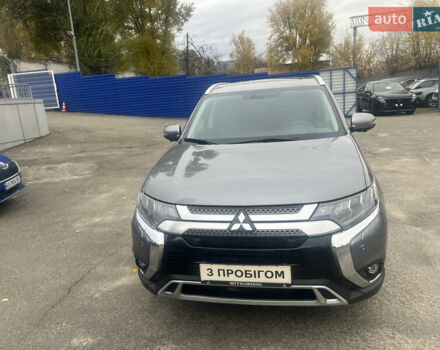 Серый Мицубиси Аутлендер, объемом двигателя 2.4 л и пробегом 99 тыс. км за 22900 $, фото 3 на Automoto.ua