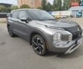 Серый Мицубиси Аутлендер, объемом двигателя 2.49 л и пробегом 95 тыс. км за 24500 $, фото 1 на Automoto.ua
