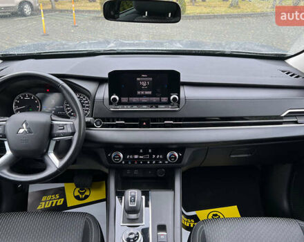 Серый Мицубиси Аутлендер, объемом двигателя 2.49 л и пробегом 46 тыс. км за 24500 $, фото 13 на Automoto.ua