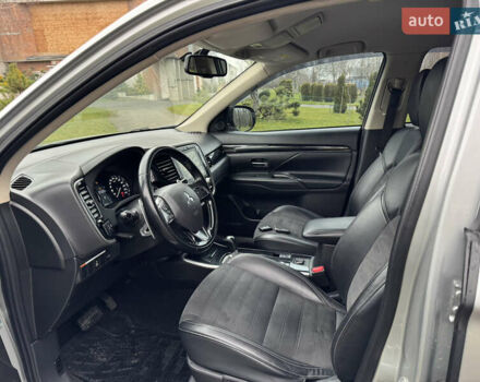 Серый Мицубиси Аутлендер, объемом двигателя 2.36 л и пробегом 142 тыс. км за 21500 $, фото 15 на Automoto.ua