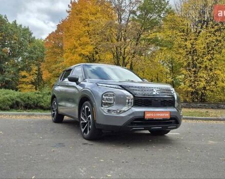 Сірий Міцубісі Аутлендер, об'ємом двигуна 2.49 л та пробігом 128 тис. км за 22700 $, фото 2 на Automoto.ua