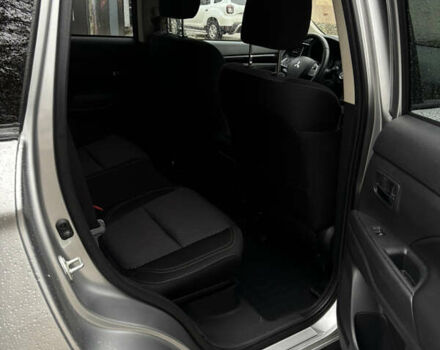 Сірий Міцубісі Аутлендер, об'ємом двигуна 2 л та пробігом 63 тис. км за 22500 $, фото 15 на Automoto.ua