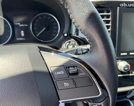 Серый Мицубиси Аутлендер, объемом двигателя 2 л и пробегом 58 тыс. км за 21790 $, фото 22 на Automoto.ua