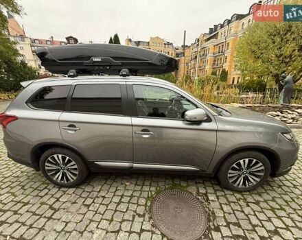 Сірий Міцубісі Аутлендер, об'ємом двигуна 2.36 л та пробігом 114 тис. км за 20000 $, фото 17 на Automoto.ua