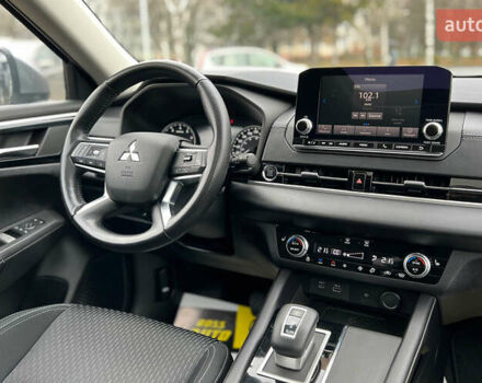 Серый Мицубиси Аутлендер, объемом двигателя 2.49 л и пробегом 46 тыс. км за 24500 $, фото 21 на Automoto.ua