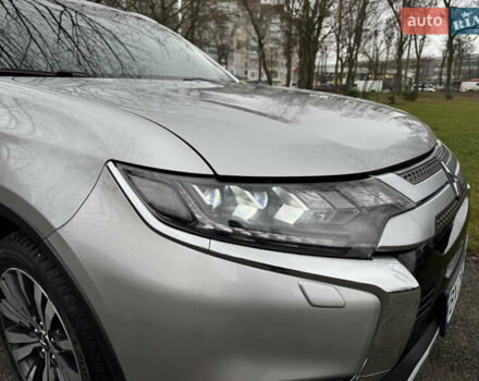 Серый Мицубиси Аутлендер, объемом двигателя 2.36 л и пробегом 142 тыс. км за 21500 $, фото 11 на Automoto.ua