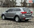 Серый Мицубиси Аутлендер, объемом двигателя 2 л и пробегом 122 тыс. км за 20990 $, фото 5 на Automoto.ua