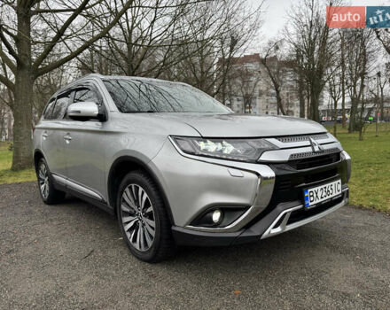 Серый Мицубиси Аутлендер, объемом двигателя 2.36 л и пробегом 142 тыс. км за 21500 $, фото 9 на Automoto.ua