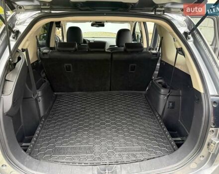 Сірий Міцубісі Аутлендер, об'ємом двигуна 2.36 л та пробігом 114 тис. км за 20000 $, фото 4 на Automoto.ua