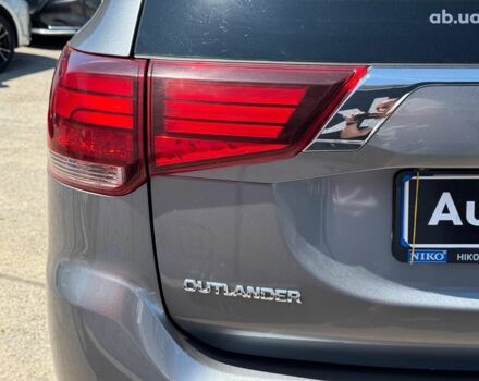 Серый Мицубиси Аутлендер, объемом двигателя 2 л и пробегом 58 тыс. км за 21790 $, фото 9 на Automoto.ua