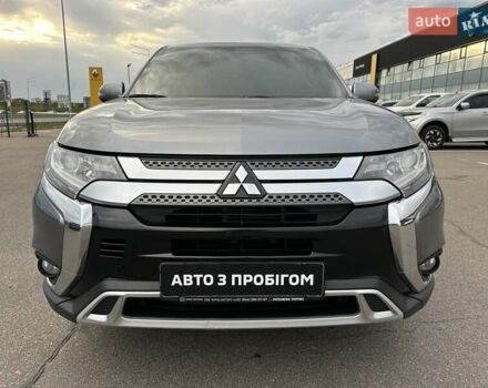 Мицубиси Аутлендер 2021 в Киеве на Automoto.ua Серый Мицубиси Аутлендер, объемом двигателя 2 л и пробегом 132 тыс. км за 18500 $, фото 2 на Automoto.ua