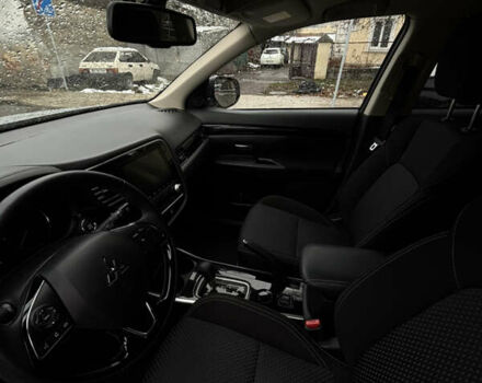 Сірий Міцубісі Аутлендер, об'ємом двигуна 2 л та пробігом 63 тис. км за 22500 $, фото 27 на Automoto.ua