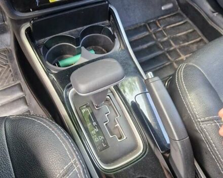 Серый Мицубиси Аутлендер, объемом двигателя 2 л и пробегом 150 тыс. км за 19000 $, фото 8 на Automoto.ua