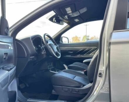 Серый Мицубиси Аутлендер, объемом двигателя 2.4 л и пробегом 21 тыс. км за 15600 $, фото 6 на Automoto.ua