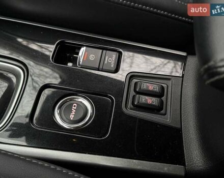 Серый Мицубиси Аутлендер, объемом двигателя 2 л и пробегом 122 тыс. км за 20990 $, фото 20 на Automoto.ua