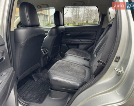 Серый Мицубиси Аутлендер, объемом двигателя 2.36 л и пробегом 142 тыс. км за 21500 $, фото 17 на Automoto.ua