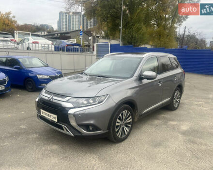 Серый Мицубиси Аутлендер, объемом двигателя 2.4 л и пробегом 99 тыс. км за 22900 $, фото 4 на Automoto.ua