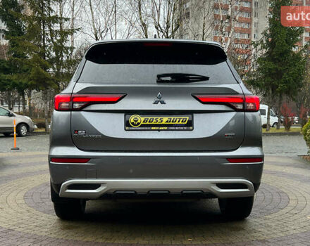 Серый Мицубиси Аутлендер, объемом двигателя 2.49 л и пробегом 46 тыс. км за 24500 $, фото 5 на Automoto.ua