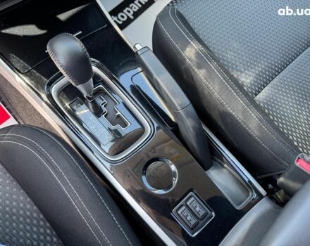 Серый Мицубиси Аутлендер, объемом двигателя 2 л и пробегом 58 тыс. км за 21790 $, фото 25 на Automoto.ua