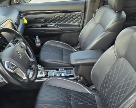 Серый Мицубиси Аутлендер, объемом двигателя 2.4 л и пробегом 97 тыс. км за 30500 $, фото 6 на Automoto.ua