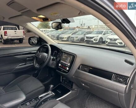 Мицубиси Аутлендер 2021 в Киеве на Automoto.ua Серый Мицубиси Аутлендер, объемом двигателя 2 л и пробегом 132 тыс. км за 18500 $, фото 28 на Automoto.ua