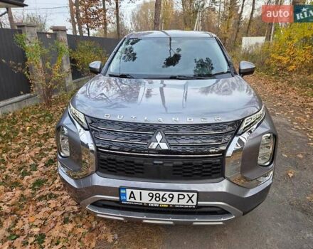 Серый Мицубиси Аутлендер, объемом двигателя 2.49 л и пробегом 50 тыс. км за 23900 $, фото 4 на Automoto.ua