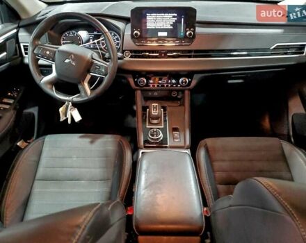 Сірий Міцубісі Аутлендер, об'ємом двигуна 2.49 л та пробігом 66 тис. км за 14368 $, фото 7 на Automoto.ua